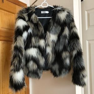 FAUX FUR COAT